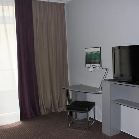 Arena - Mitte Hotel 3*