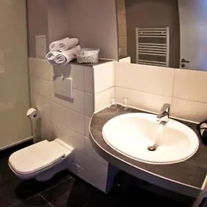 Arena - Mitte Szálloda 3*